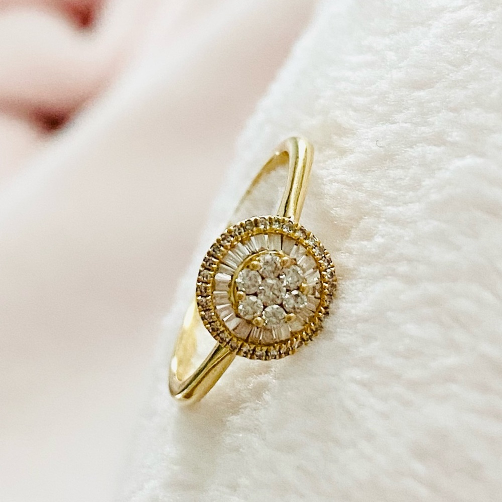 18K Gold Genuine Natural Diamond Cluster Halo Ring - Picture 1 of 7